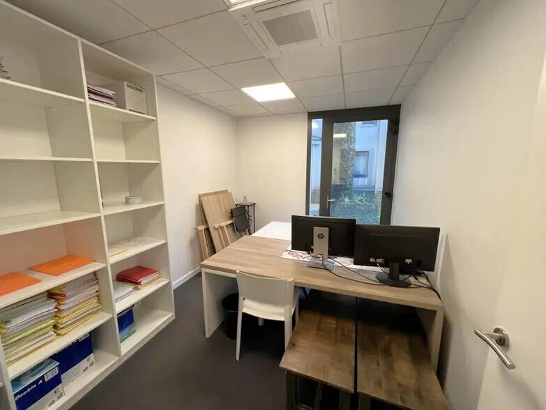 Office in Nanterre to rent - Interior Photo - Image 3 of 5