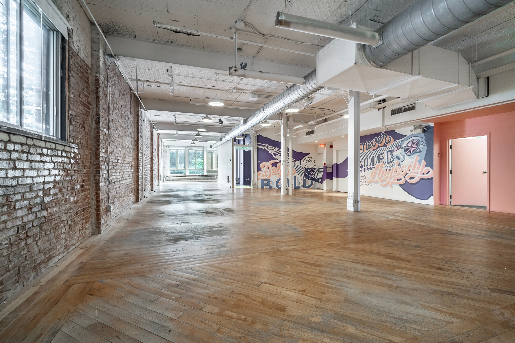 3451 Boul Saint-Laurent, Montréal, QC to rent Interior Photo- Image 1 of 11