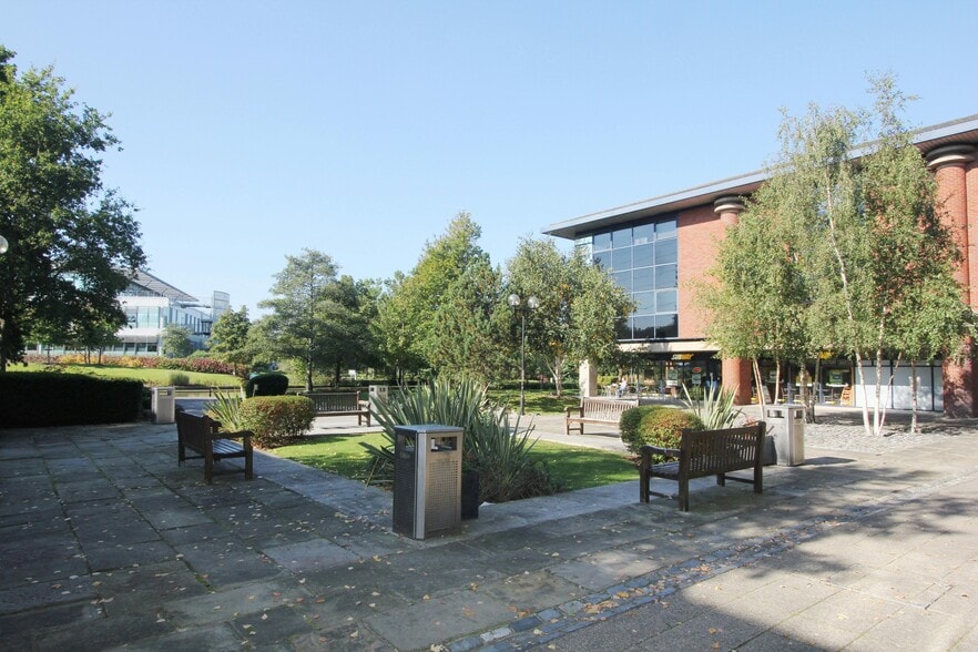 3500 Parkway, Fareham to rent - Building Photo - Image 3 of 12