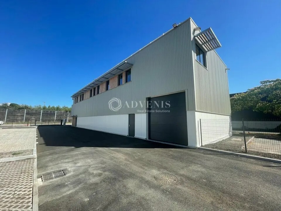 Vente Local d'activités 600 m² - Photo 1