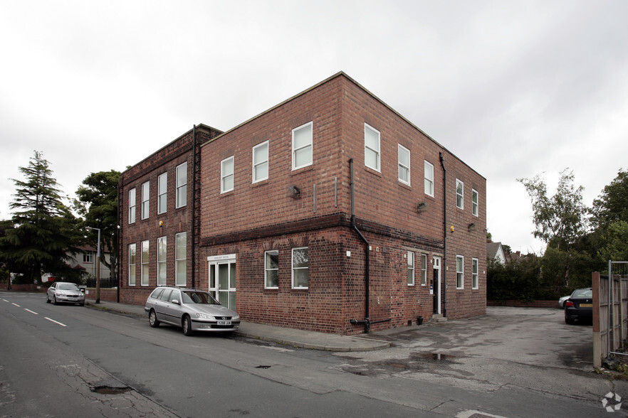 2 Devonshire Cres, Leeds for rent - Building Photo - Image 2 of 2