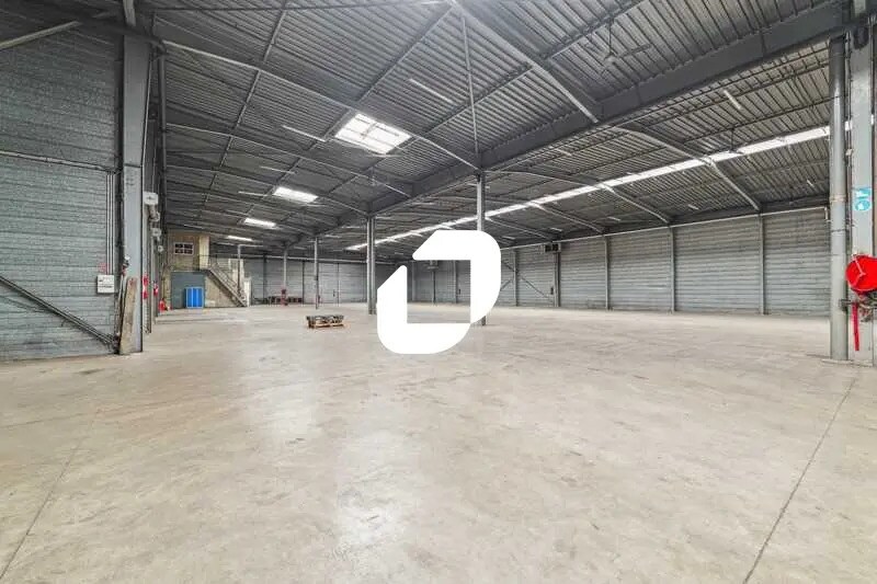 Office in Louvres to rent - Building Photo - Image 3 of 19