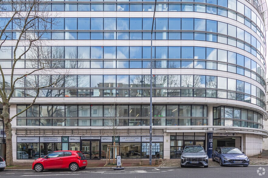 143 Avenue De Verdun, Issy-les-Moulineaux to rent - Building Photo - Image 2 of 4