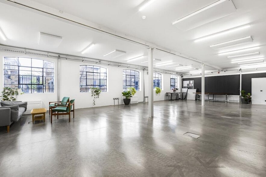 96 De Beauvoir Rd, London to rent - Interior Photo - Image 3 of 64