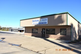 1290 Mentzer Ave, Sallisaw, OK for sale Primary Photo- Image 1 of 27