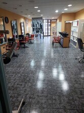 Retail in Martorell, Barcelona to rent Interior Photo- Image 2 of 7