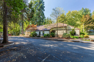 4309 SW Oakridge Rd, Lake Oswego, OR for sale Building Photo- Image 2 of 17