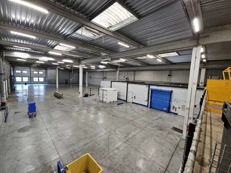 Office in Ivry-sur-Seine to rent - Interior Photo - Image 3 of 11