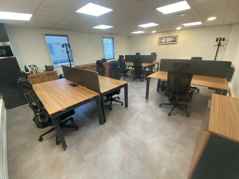 62 Quai Des Carrieres, Charenton-le-Pont to rent - Interior Photo - Image 2 of 4