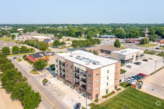 415 Center Pl, Altoona, IA - aerial  map view