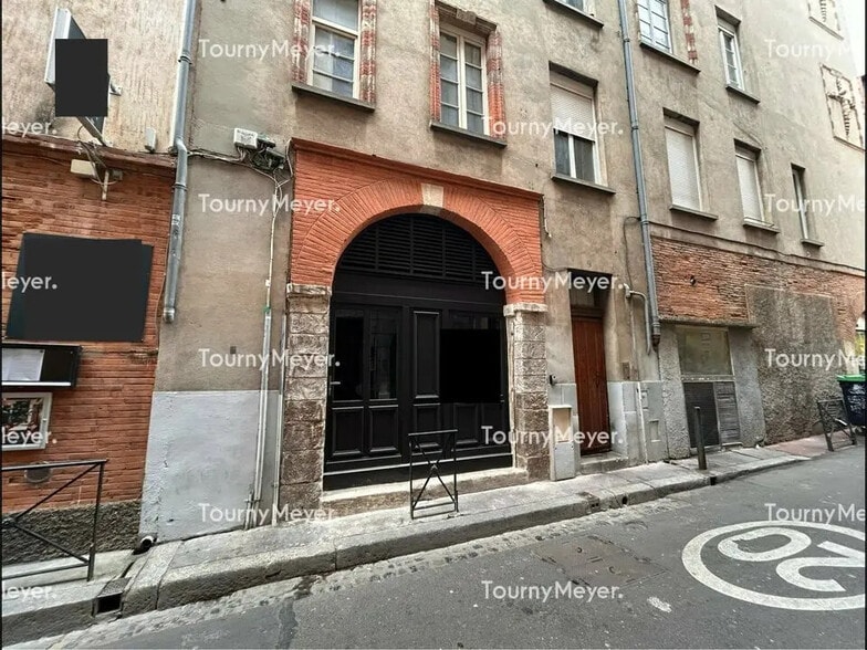 Retail in Toulouse to rent - Building Photo - Image 2 of 2