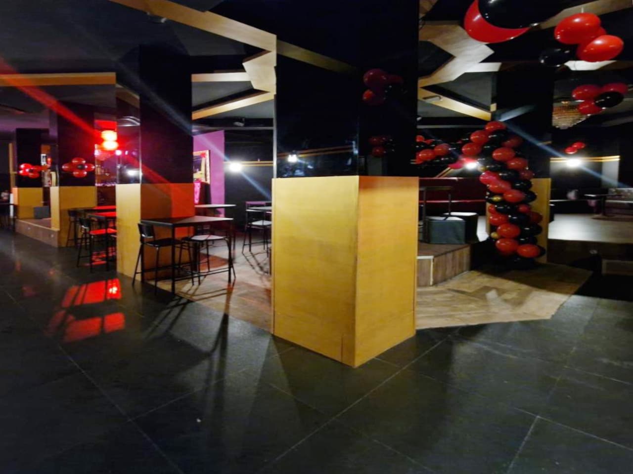 Retail in Barcelona, Barcelona to rent Interior Photo- Image 1 of 3