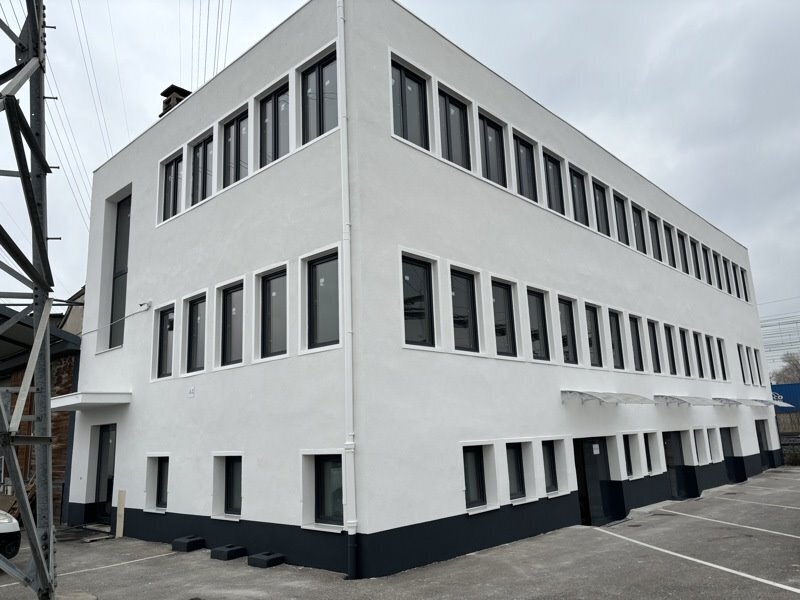 Office in Saint-Priest for sale Building Photo- Image 1 of 9