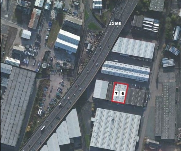 Park Ln, Oldbury to rent - Primary Photo - Image 1 of 6