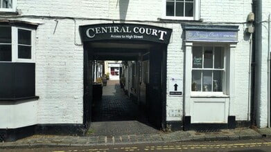 High St, Bridgnorth to rent Building Photo- Image 1 of 3