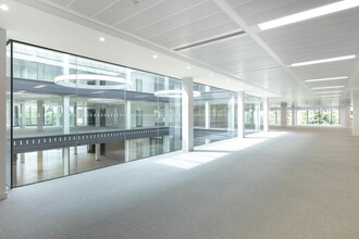 Aerospace Blvd, Farnborough for rent Interior Photo- Image 2 of 3