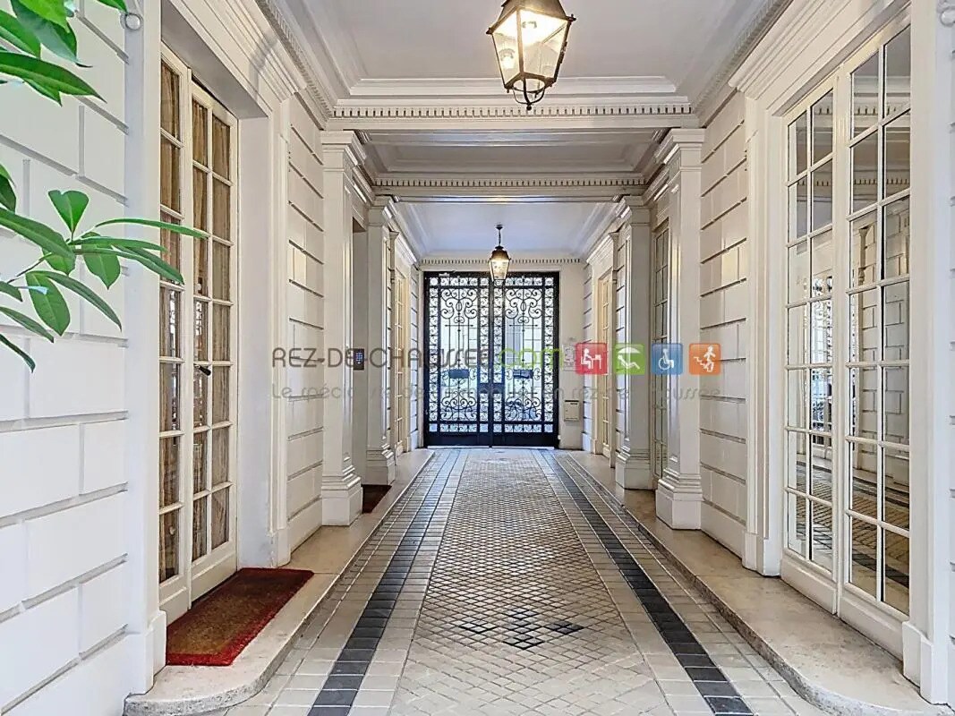 Build-to-Rent in Paris for sale Lobby- Image 1 of 9