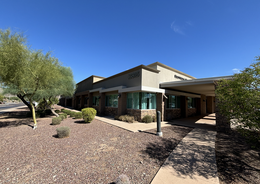 16815 S Desert Foothills Pky, Phoenix, AZ for rent - Building Photo - Image 1 of 13