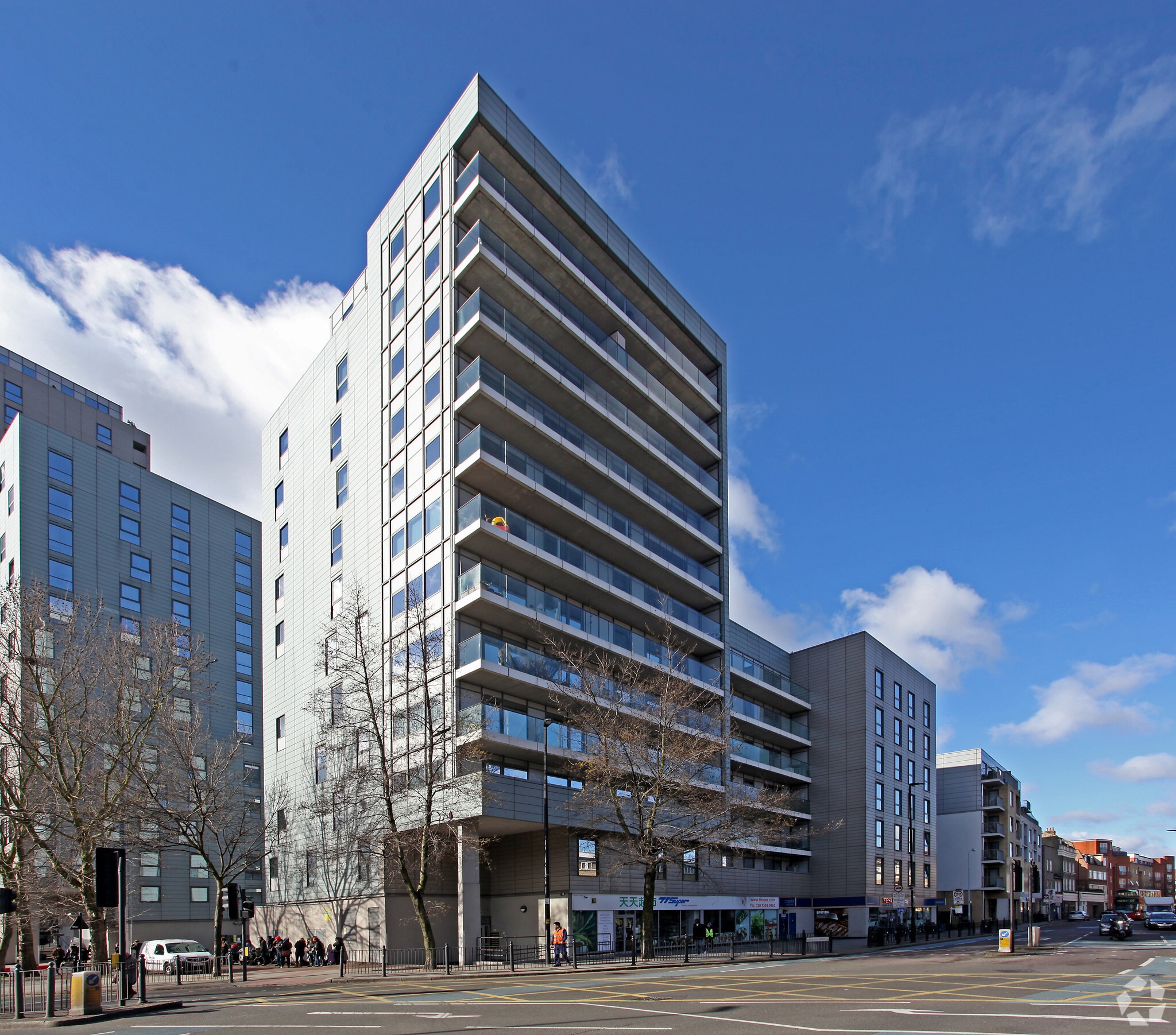 262A-262B Poplar High St, London for sale Primary Photo- Image 1 of 1