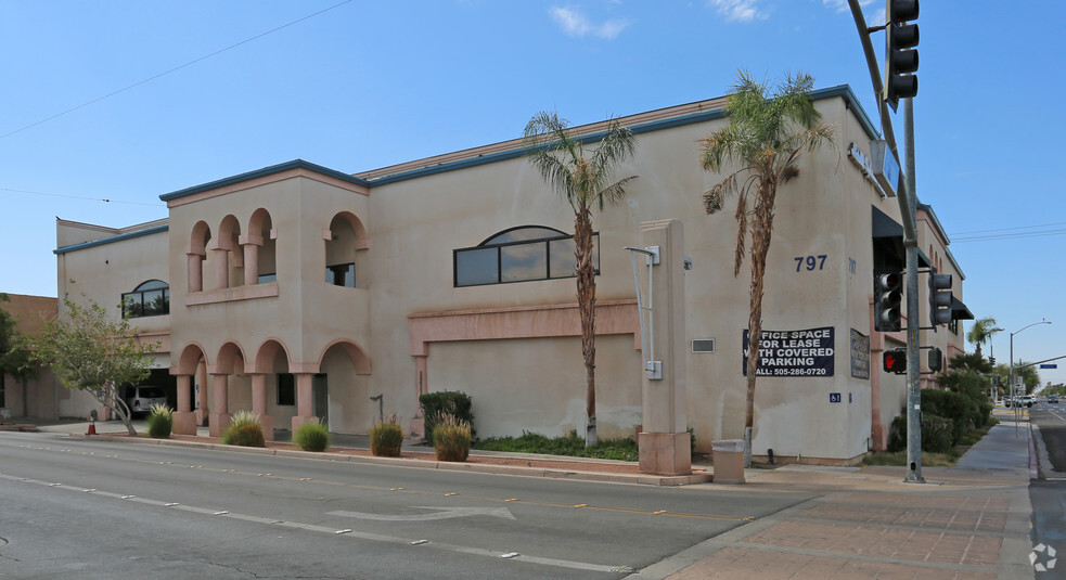 797 W Main St, El Centro, CA for rent - Building Photo - Image 1 of 2