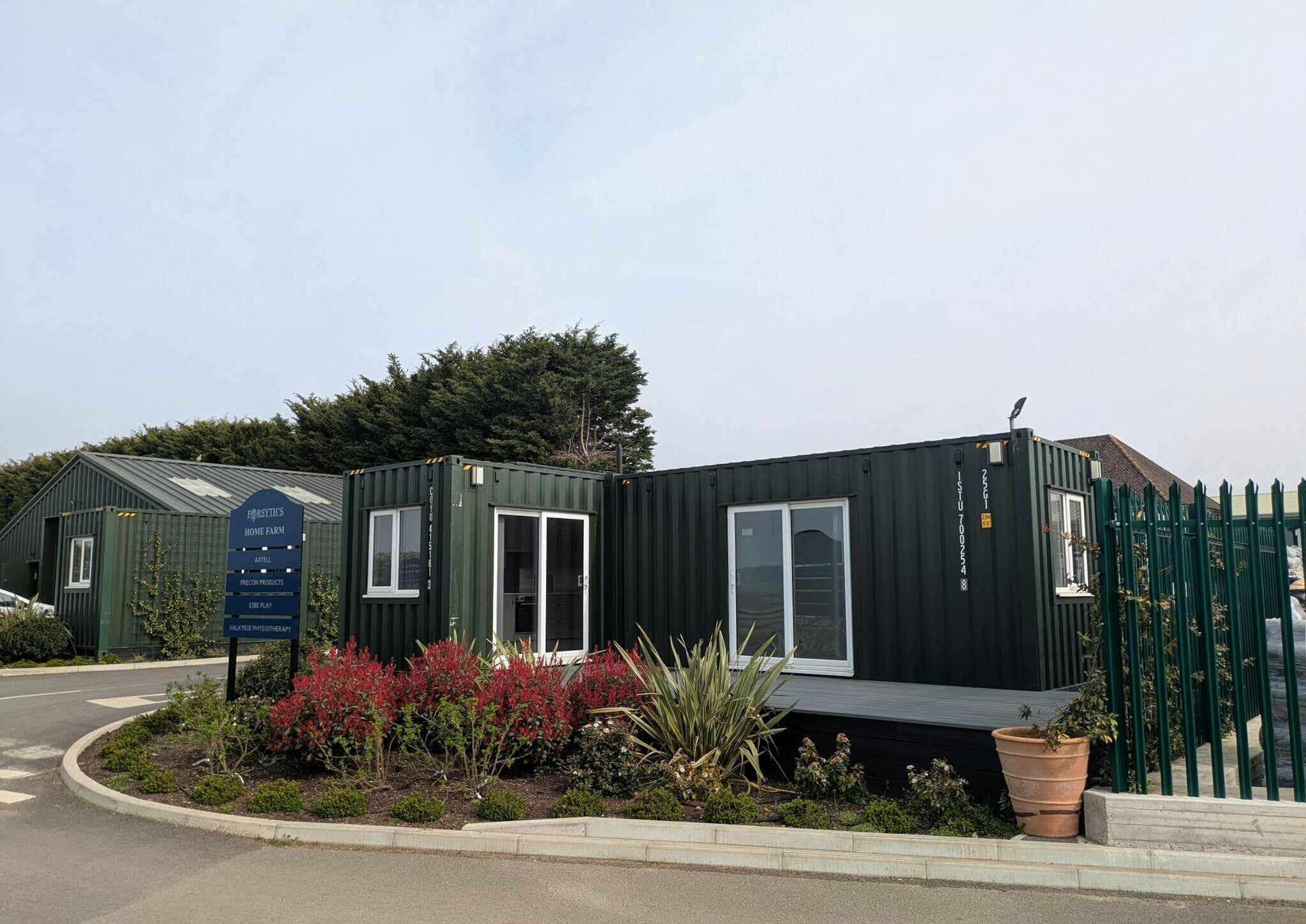 Home Farm, Elstead to rent Building Photo- Image 1 of 3