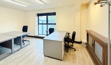 Hope Carr Rd, Leigh to rent Interior Photo- Image 2 of 4