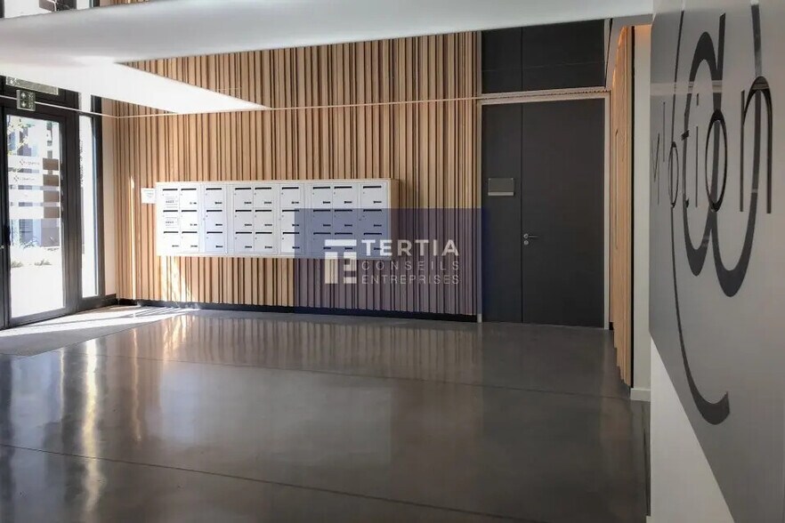 Office in Montpellier to rent - Lobby - Image 2 of 9
