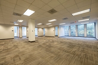 56 Perimeter Ctr E, Atlanta, GA to rent Interior Photo- Image 1 of 8