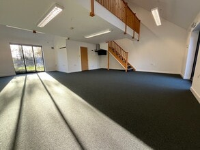 Crown Ln S, Ardleigh to rent Interior Photo- Image 2 of 4