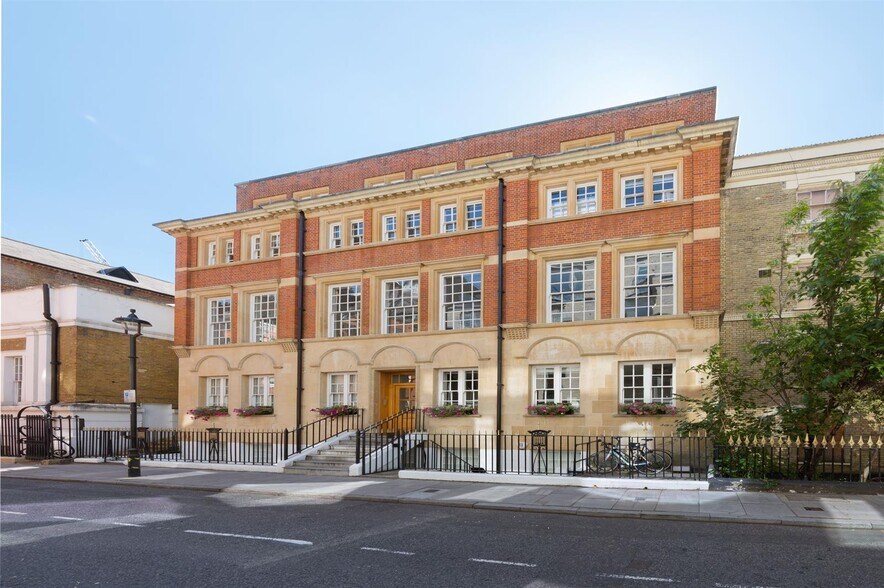 1 Castle Ln, London for sale - Primary Photo - Image 1 of 1