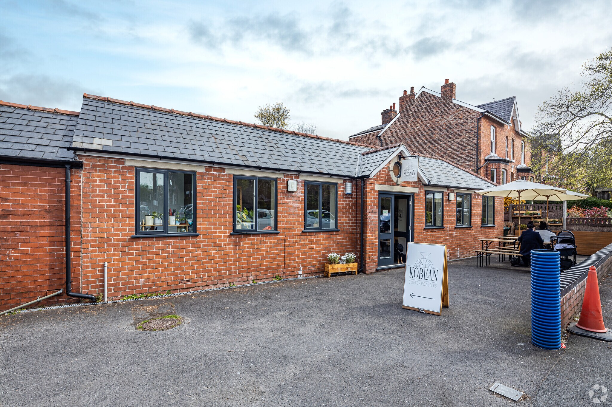 3 Hawthorn Grove, Stockport for sale Primary Photo- Image 1 of 1