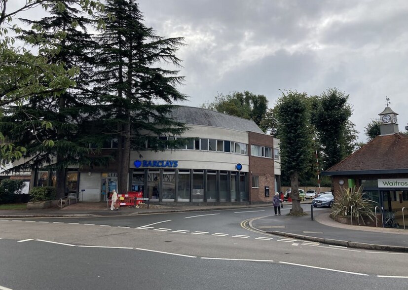 136 High St, Banstead for sale - Primary Photo - Image 1 of 1