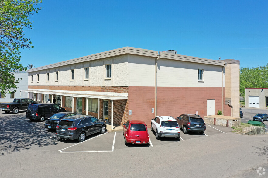 441-445 NW Old Highway 8, New Brighton, MN for rent - Building Photo - Image 1 of 15