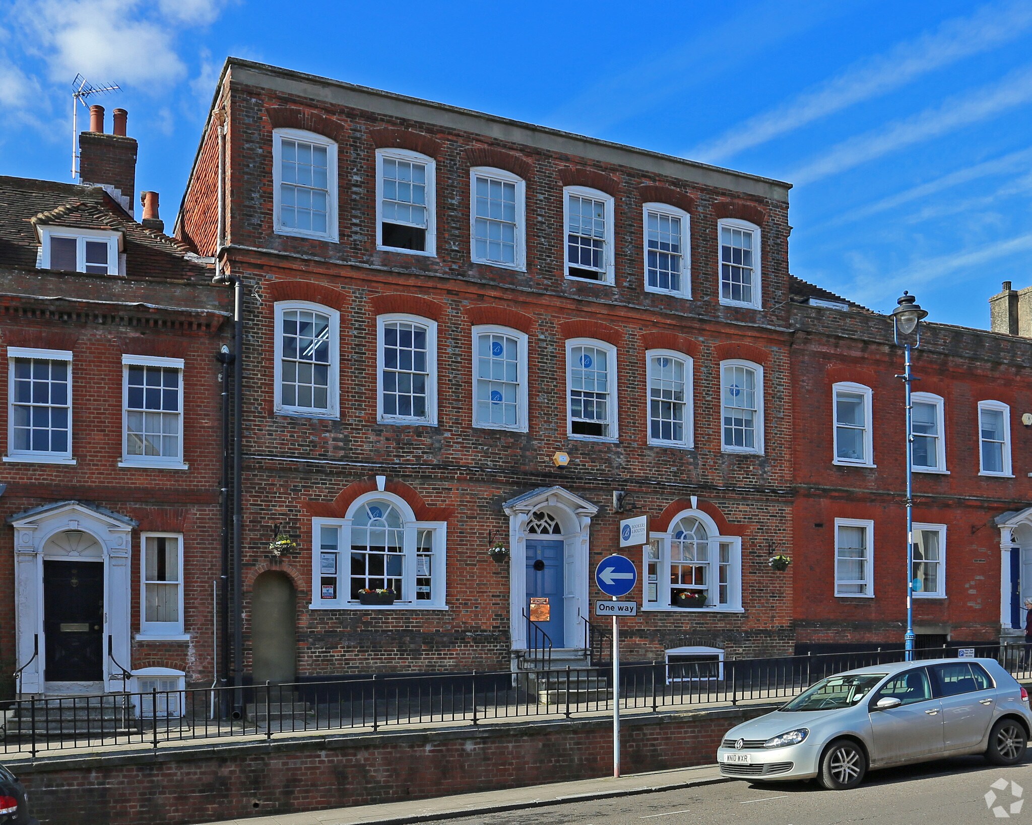 6 High St, Alton for sale Primary Photo- Image 1 of 1