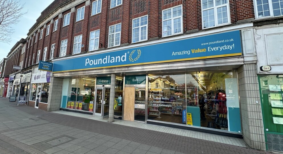 136 Walton Rd, East Molesey to rent Primary Photo- Image 1 of 4