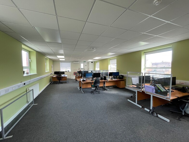 West Rd, Brighton for sale - Interior Photo - Image 2 of 3