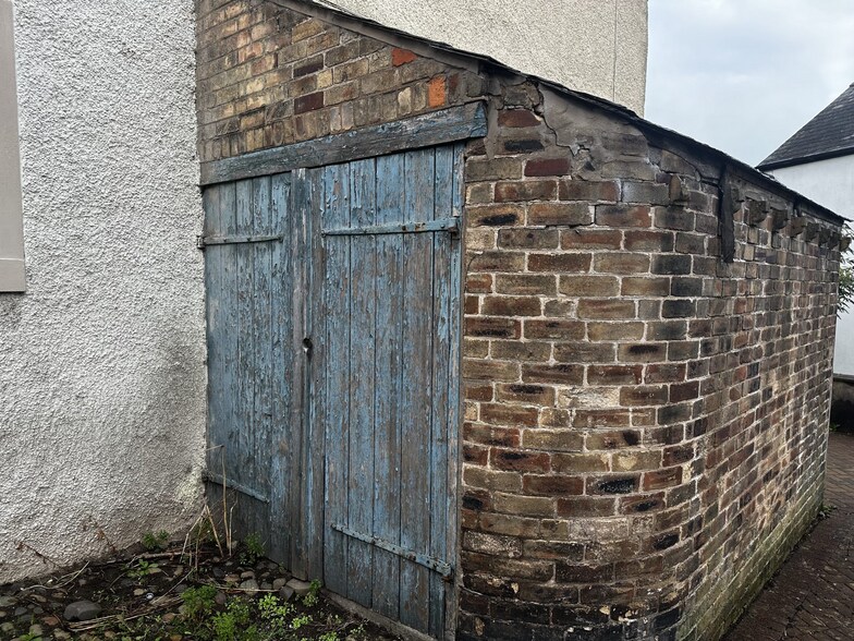 44-46 Front St, Brampton for sale - Building Photo - Image 3 of 9