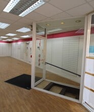 45 Castle St, Hinckley to rent Interior Photo- Image 2 of 2