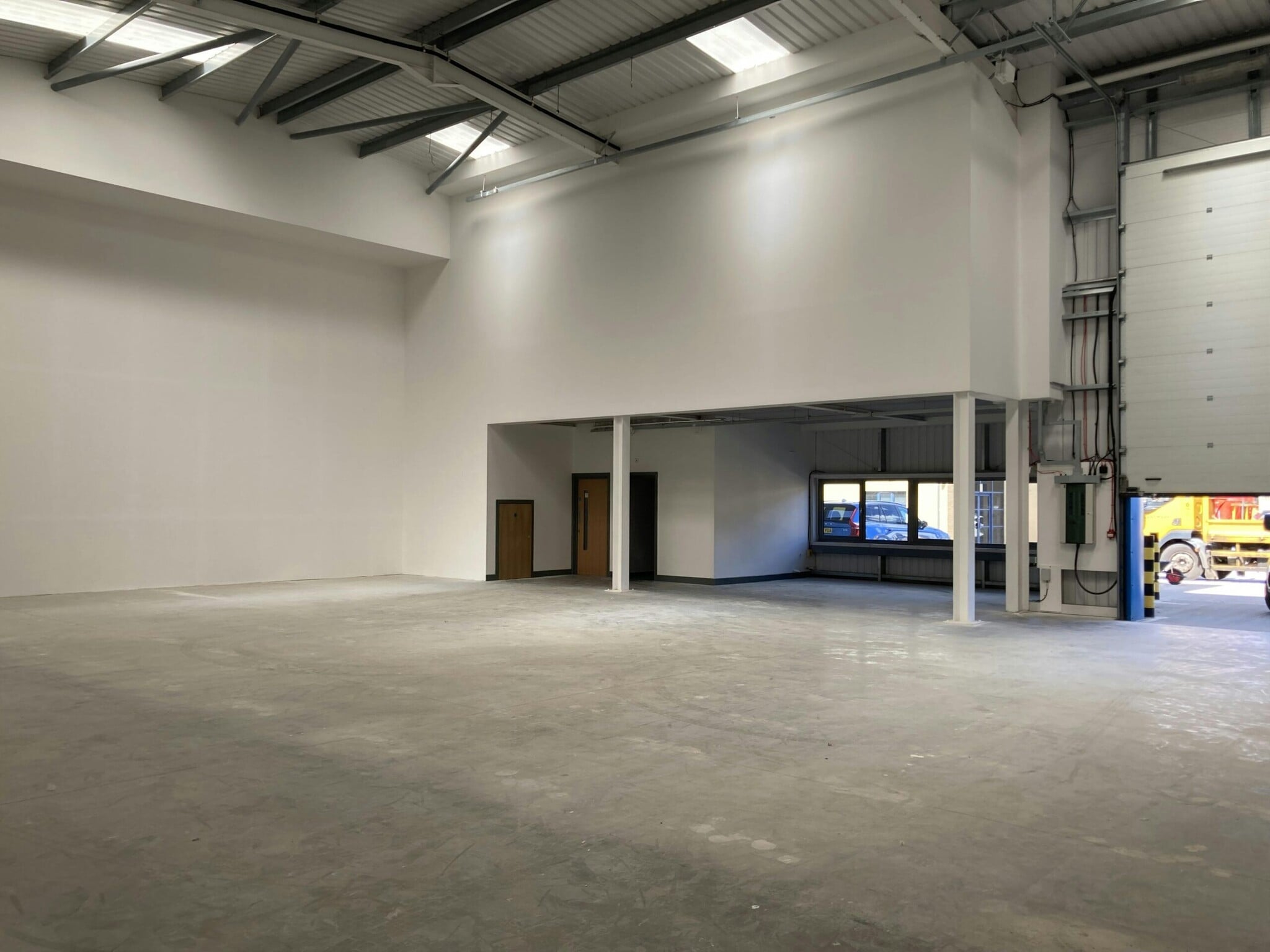 Caxton Way, Watford to rent Interior Photo- Image 1 of 5