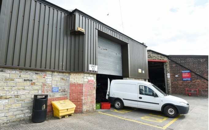 Knowle Ln, Meltham for sale Primary Photo- Image 1 of 1