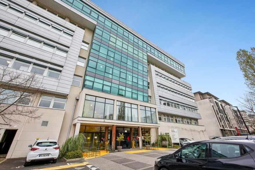 1-5 Avenue Carnot, Massy to rent - Building Photo - Image 1 of 16