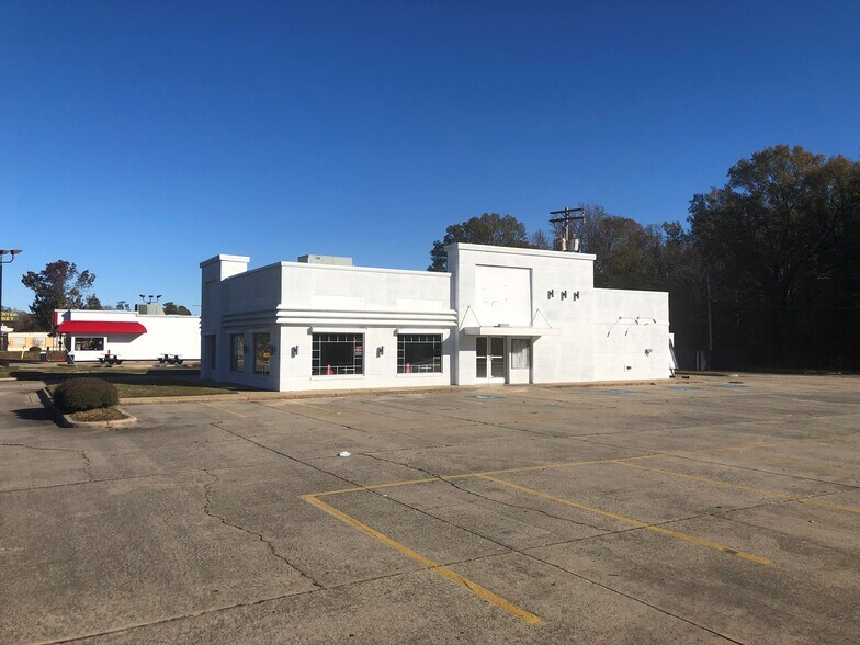 401 N Blake St, Pine Bluff, AR for rent - Primary Photo - Image 1 of 4