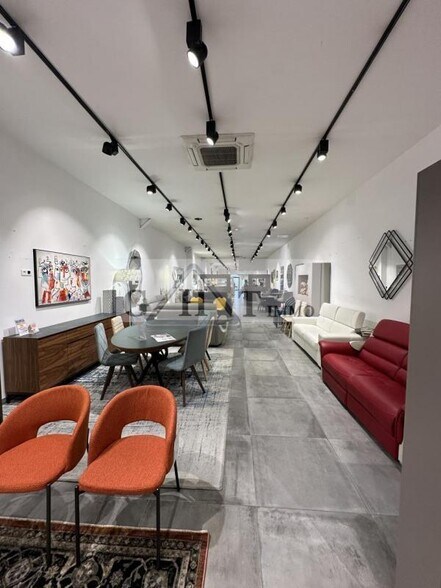 Retail in Claye-Souilly for sale - Interior Photo - Image 2 of 6