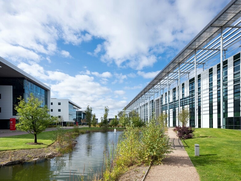 Parklands Av, Holytown to rent - Building Photo - Image 2 of 6