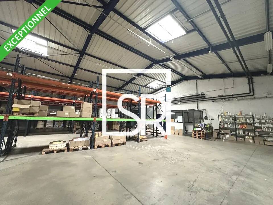 Vente Entrepôt 2 311 m² - Photo 1