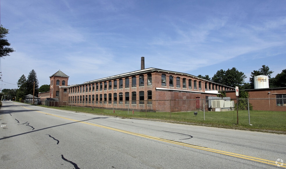 120 Gilboa St, Douglas, MA to rent - Building Photo - Image 2 of 4