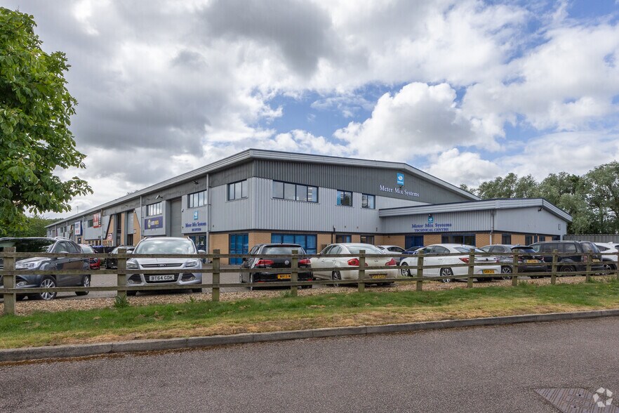 Brindley Clos, Rushden for sale - Primary Photo - Image 1 of 1