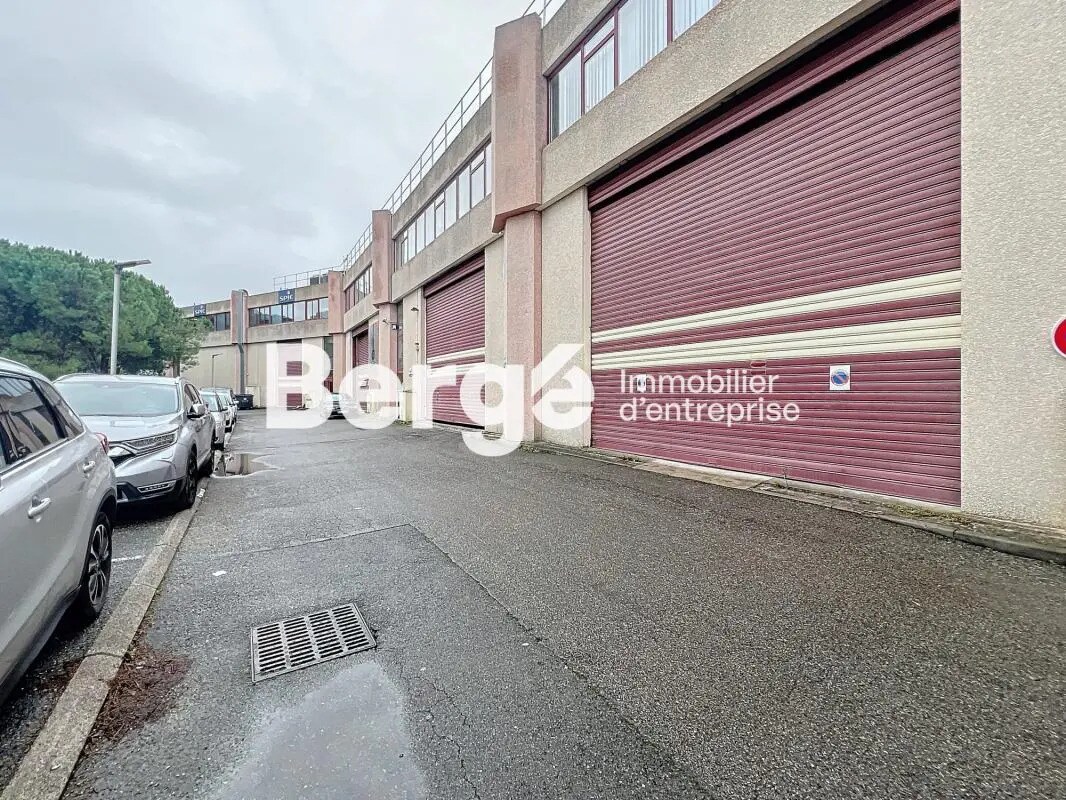 Industrial in Vallauris to rent Building Photo- Image 1 of 17