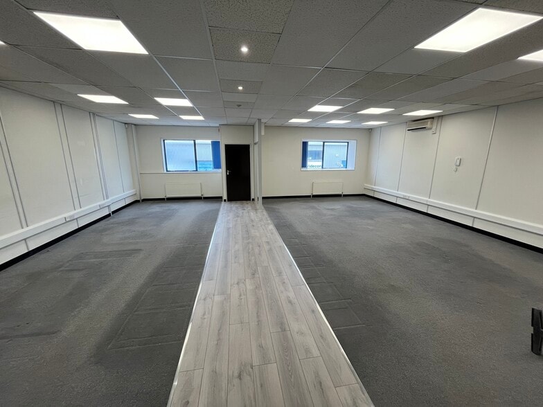 Martinfield, Welwyn Garden City to rent - Building Photo - Image 3 of 18