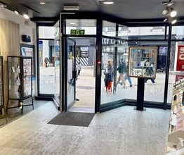110-112 High St, Cheltenham to rent Interior Photo- Image 1 of 3